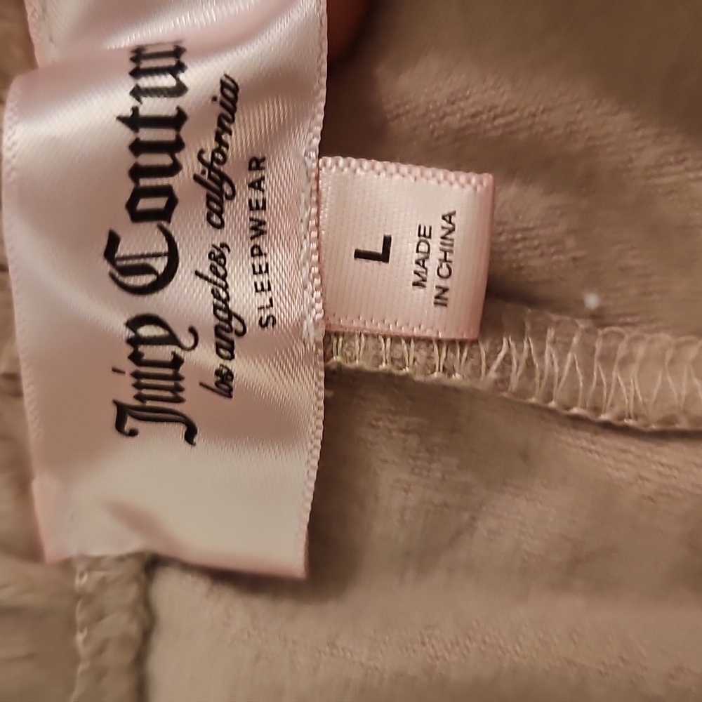 Juicy Couture Rhinestone Embellished Velour Shorts in Mauve and White Lot of 2 - Picture 4 of 11